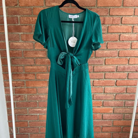 Petal & Pup Amanda Hi Lo Tie Front Dress - Picture 2 of 6